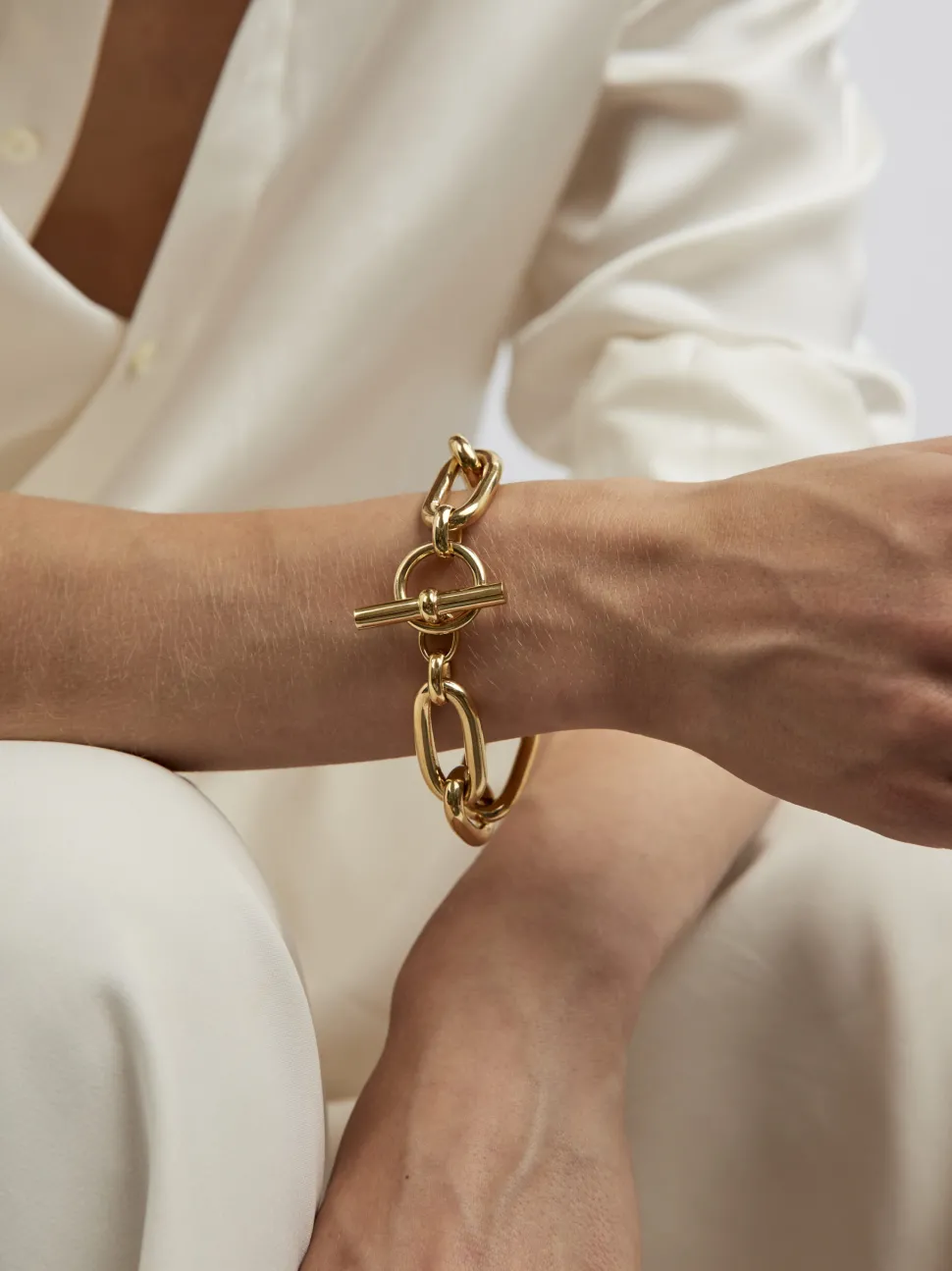 Large Gold Oval Linked Bracelet