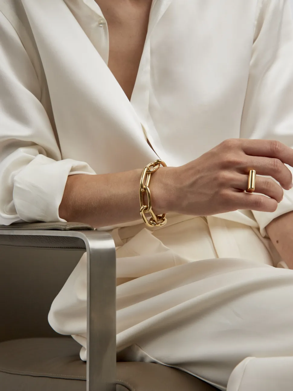 Large Gold Oval Linked Bracelet