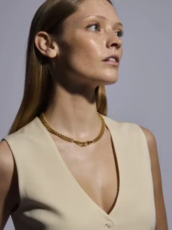 Medium Gold Curb Clipt Necklace