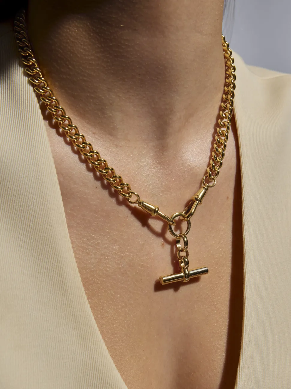 Medium Gold T-bar on Medium Curb Clipt Necklace