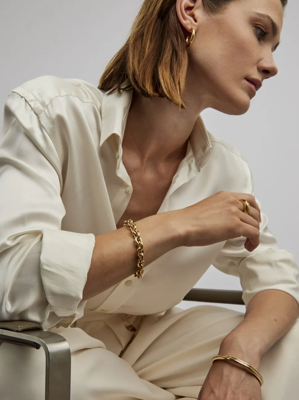 Small Gold Round Linked Bracelet