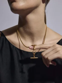 Small Gold T-bar on Belcher Clipt Necklace