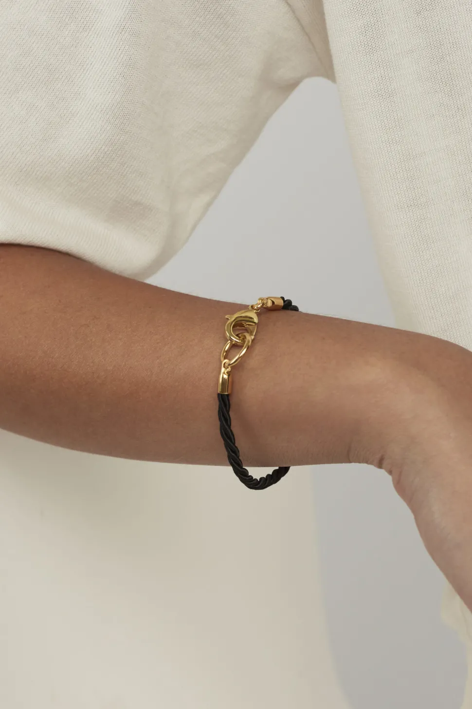 Tilly Sveaas Noir Gold Friendship Bracelet