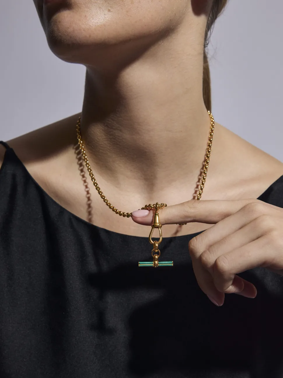 Turquoise Enamelled Gold T-bar on Belcher Clipt Necklace
